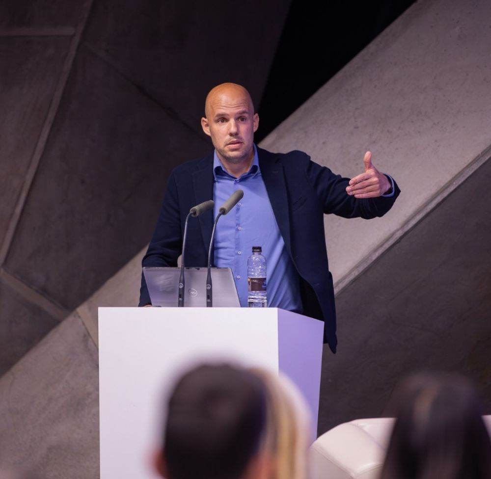 Matej Rigelnik: "Fondul Proprietatea are nevoie de transparenţă, nu de sinecuri" Matej Rigelnik: "Fondul Proprietatea are nevoie de transparenţă, nu de sinecuri"